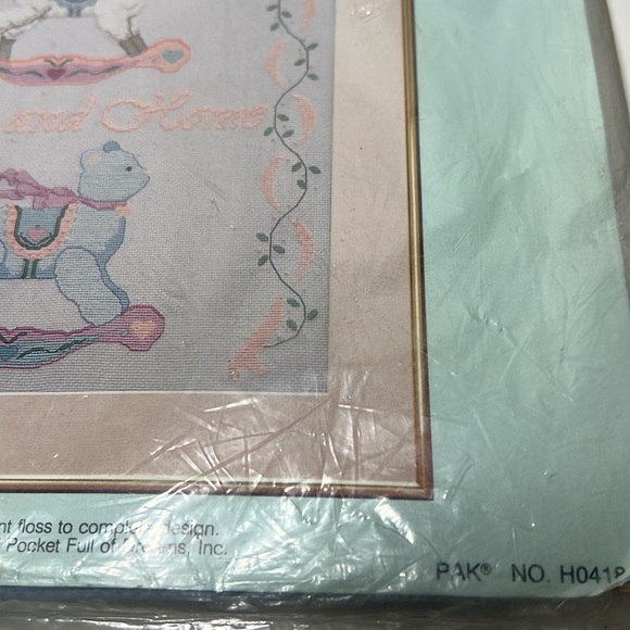 Bernat Baby cross-stitch kit rocker pals - Picture 4 of 6